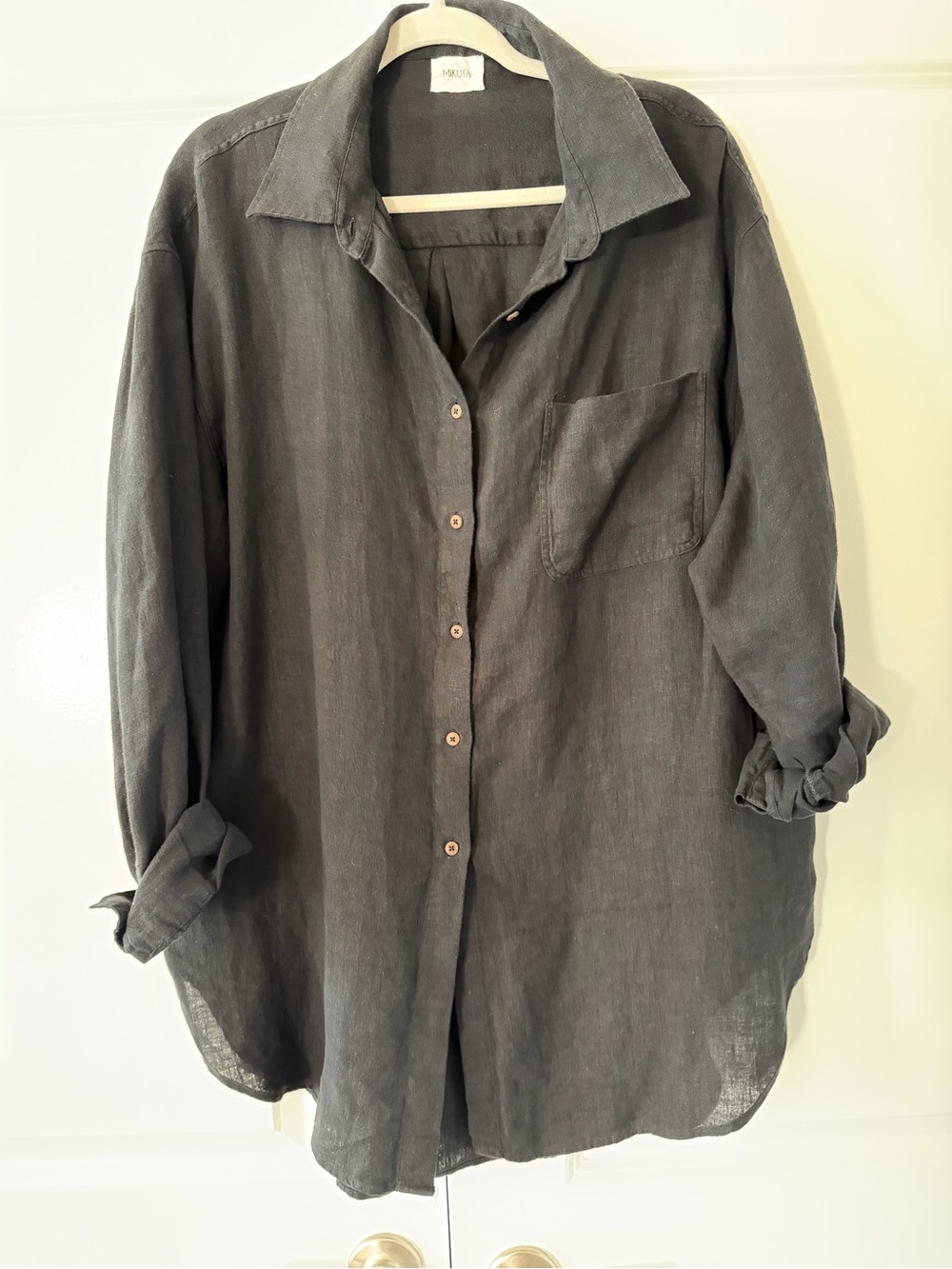 Mikuta black oversized linen shirt - Picture 2 of 5